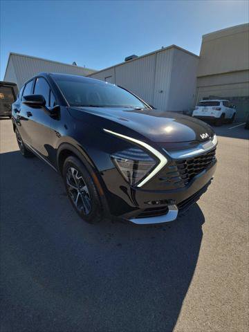 Used 2025 Kia Sportage EX image 3