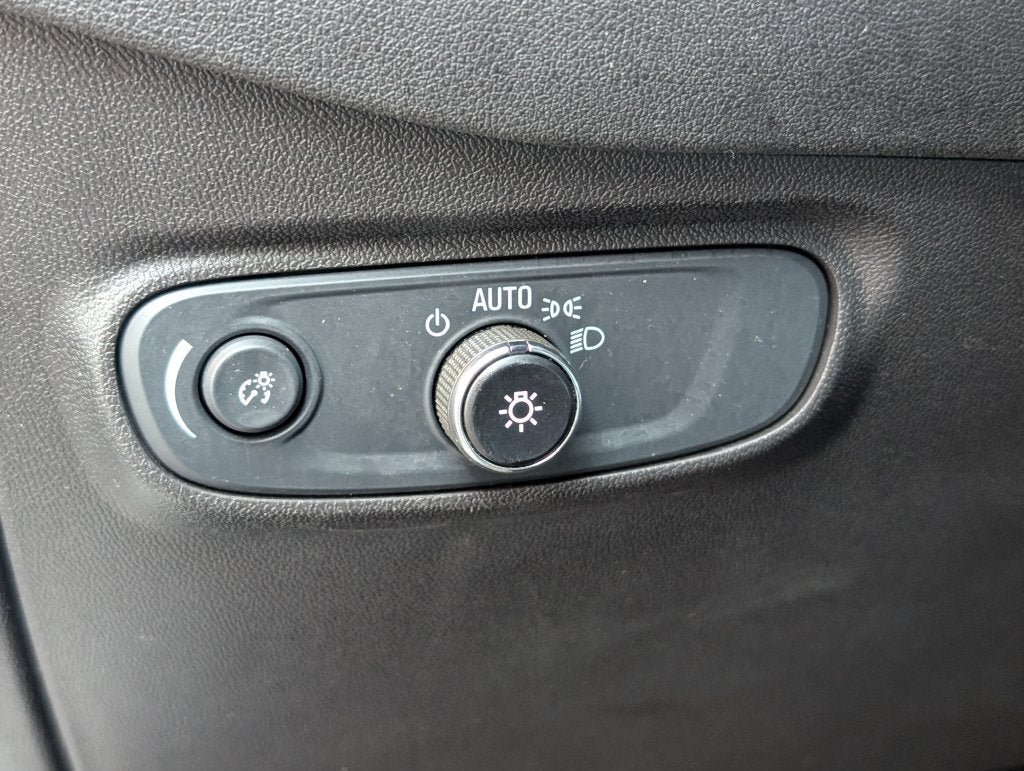 Used 2024 Chevrolet Equinox LT AWD/4WD image 14