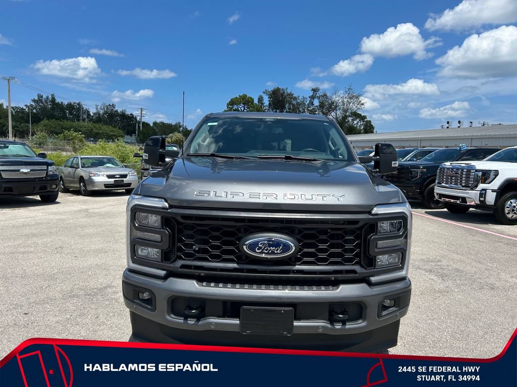 Used 2024 Ford F250 4x4 Crew Cab Super Duty image 2