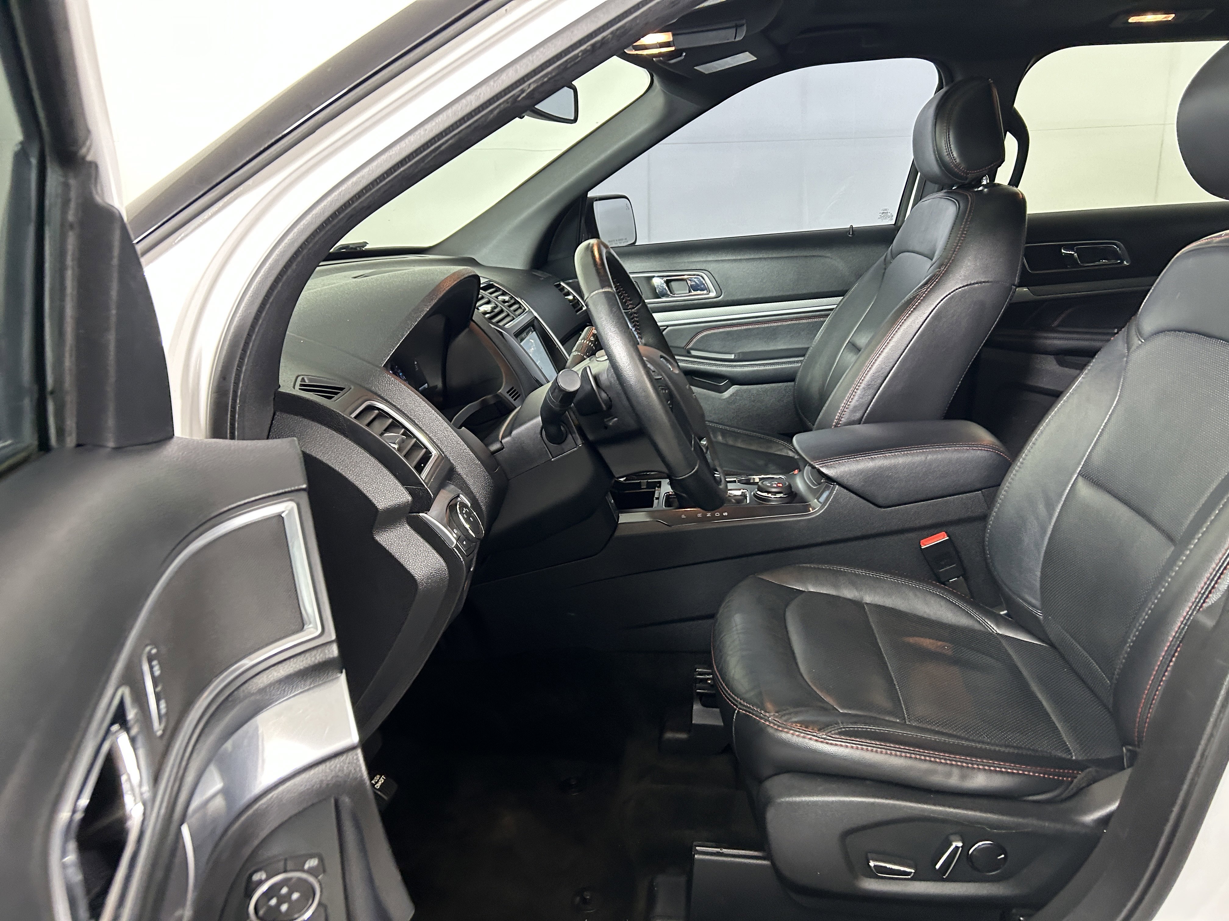 Used 2017 Ford Explorer Sport AWD/4WD image 11