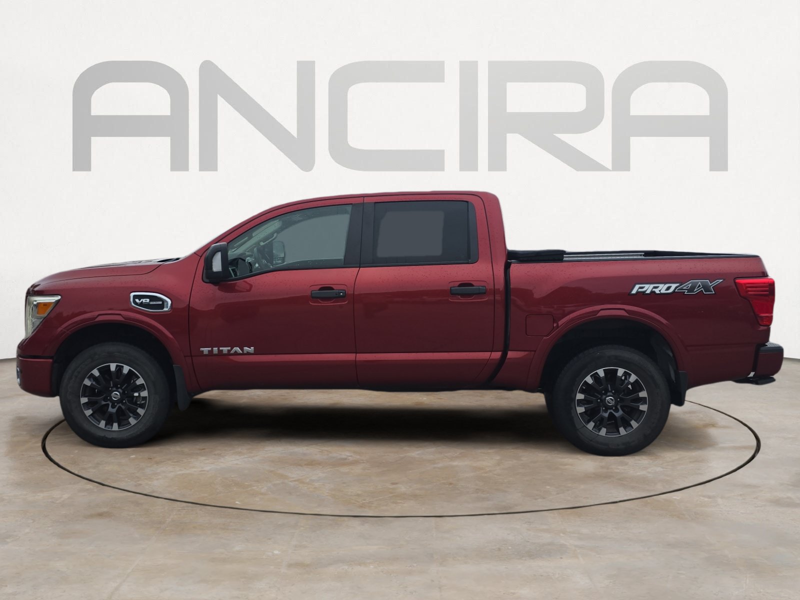 Used 2017 Nissan Titan PRO-4X AWD/4WD image 7