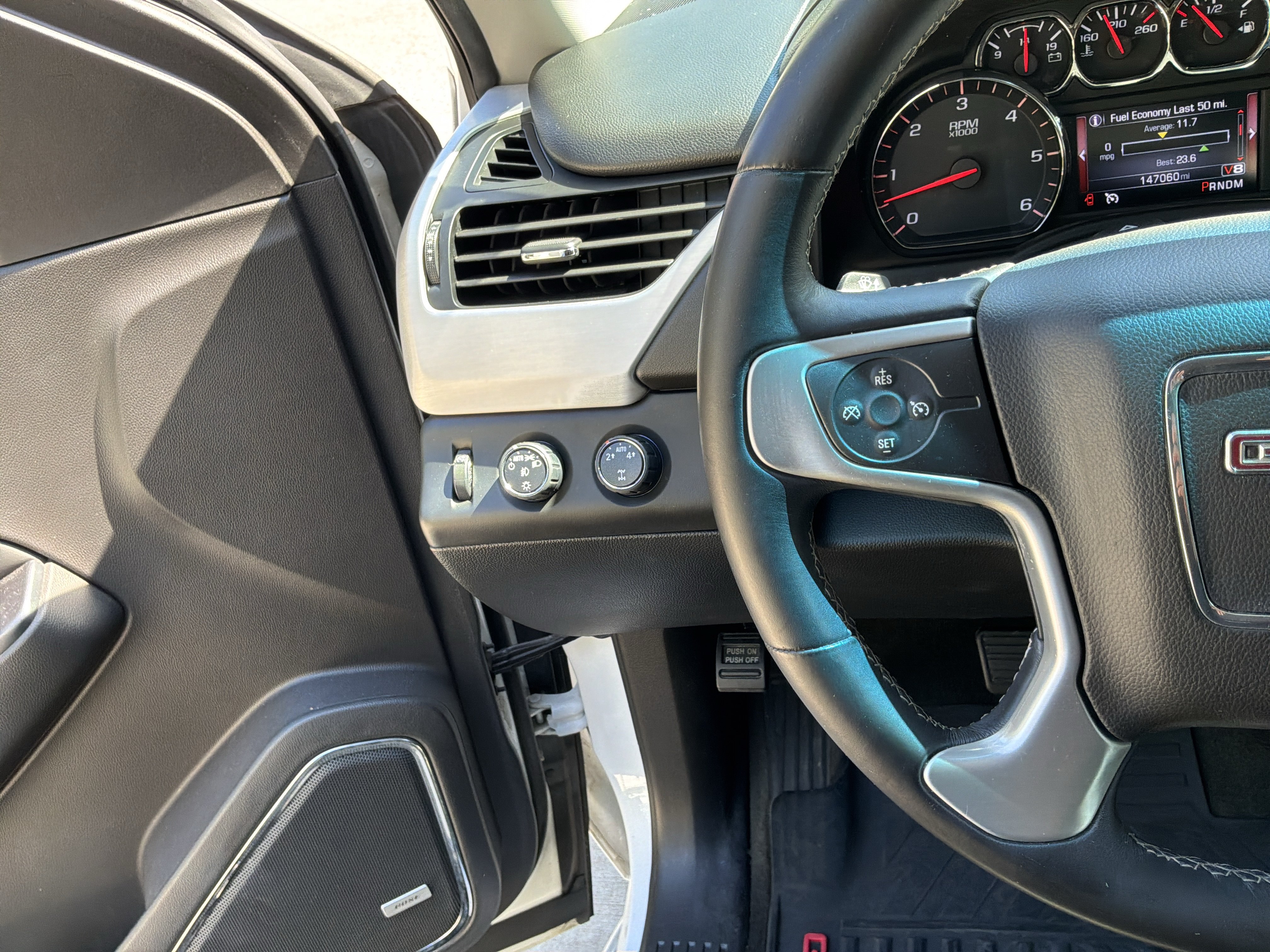 Used 2015 GMC Yukon SLE AWD/4WD image 23