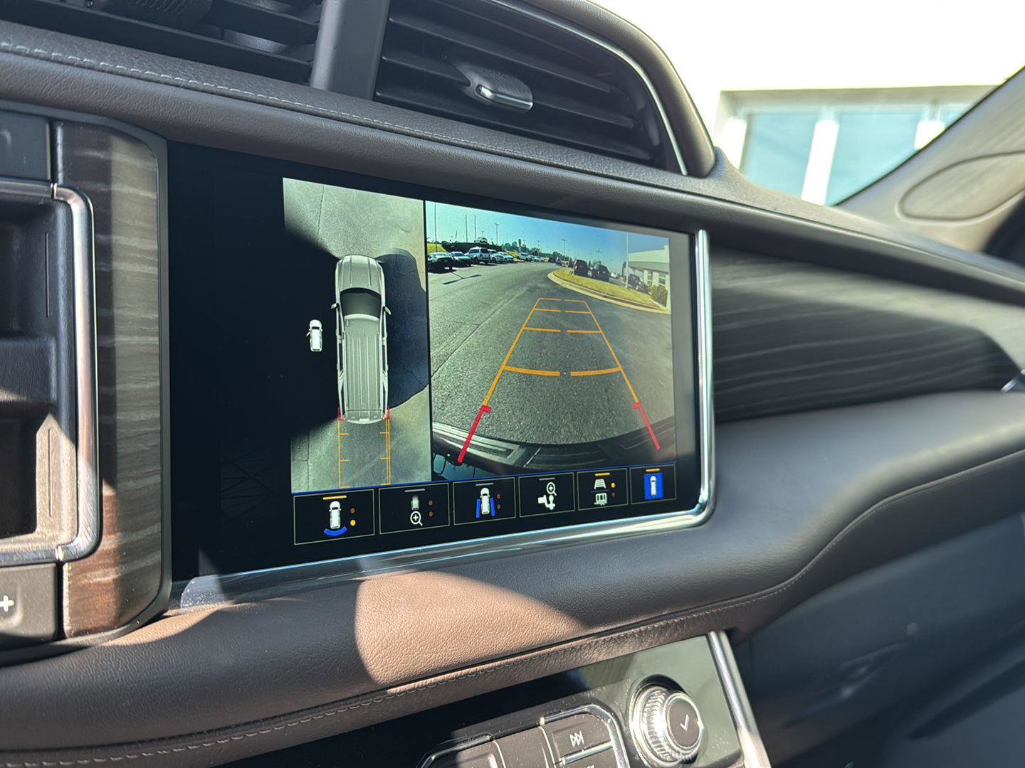 Used 2023 GMC Yukon Denali image 23