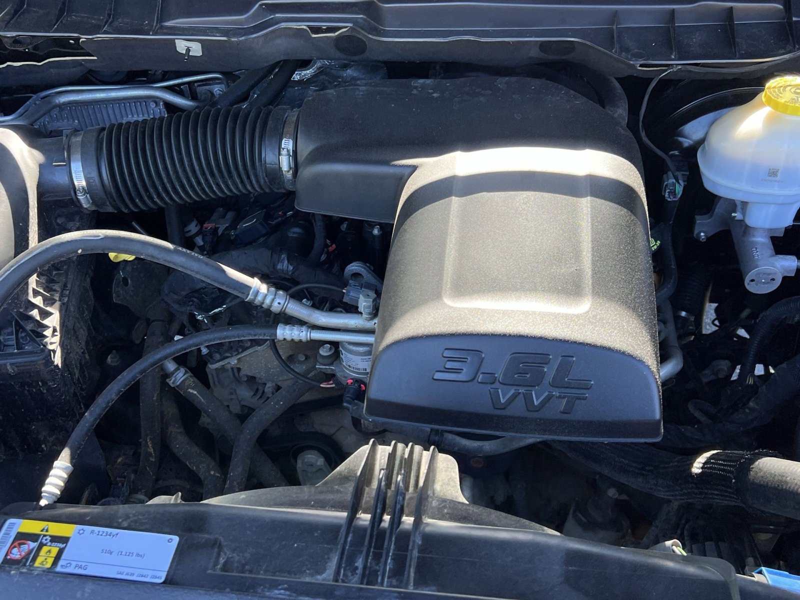 Used 2024 RAM 1500 Classic SLT AWD/4WD image 33
