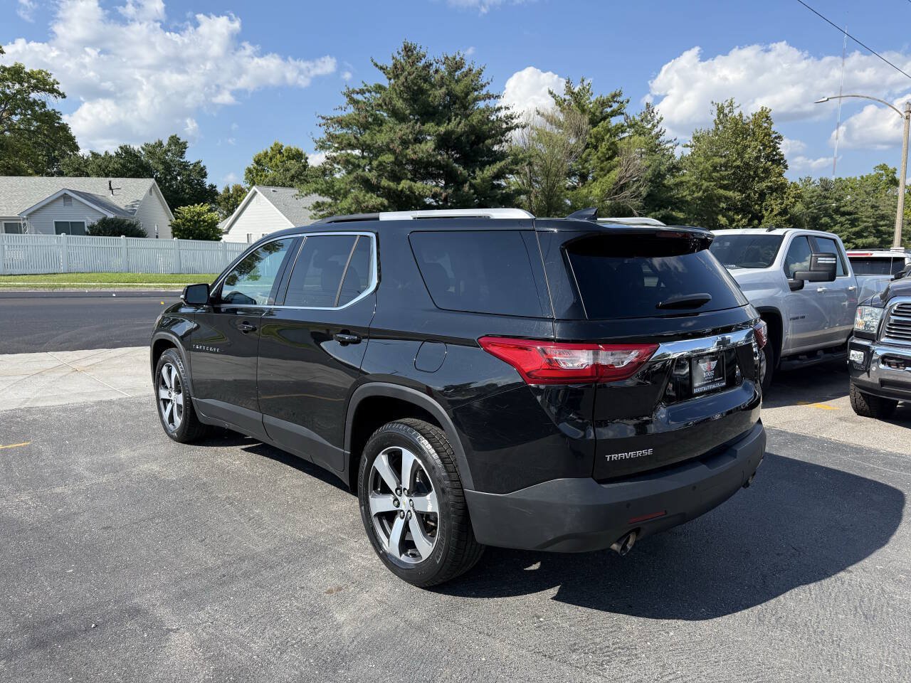Used 2018 Chevrolet Traverse LT FWD image 4