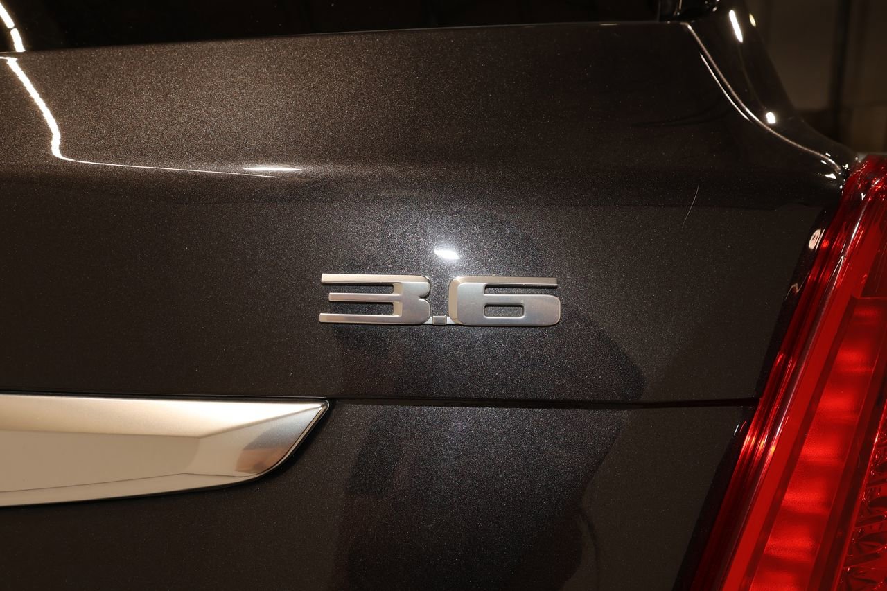 Used 2019 Cadillac XT5 FWD image 35