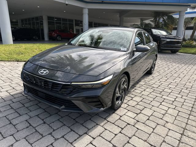 Used 2025 Hyundai Elantra SEL FWD image 20