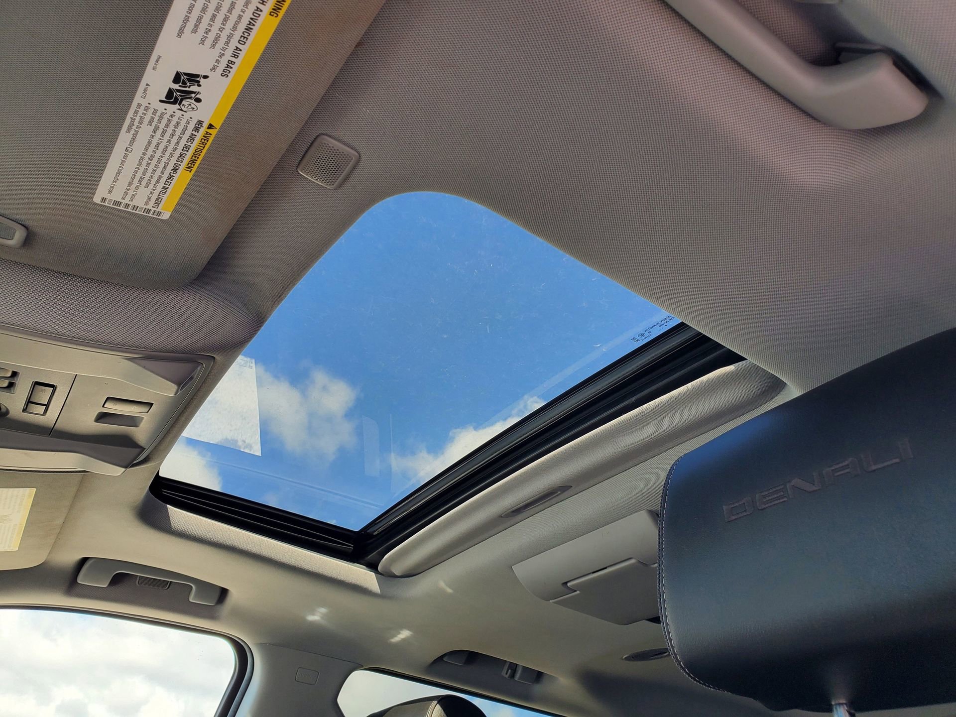 Used 2019 GMC Yukon Denali w/ Denali Ultimate Package image 22