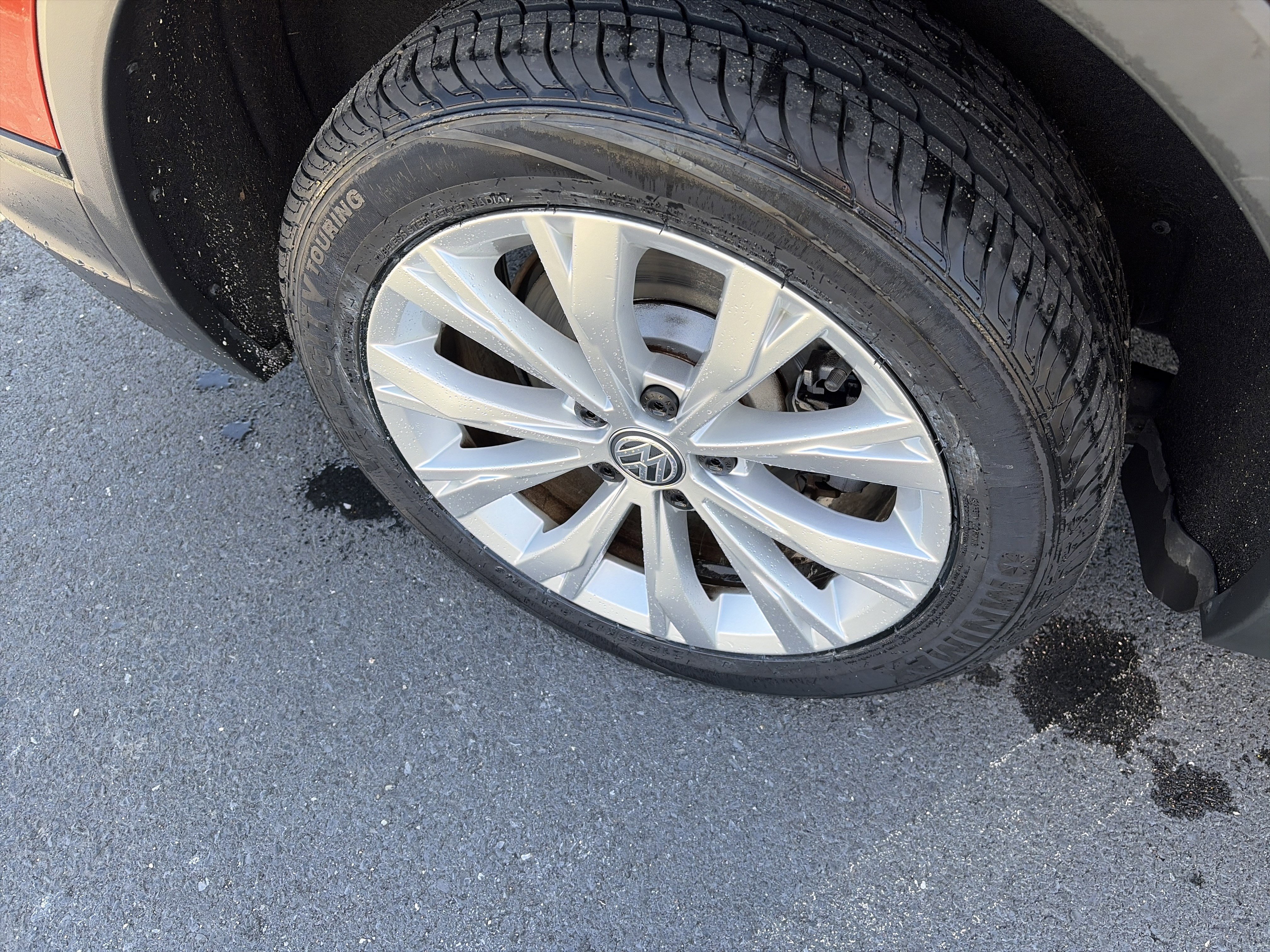 Used 2019 Volkswagen Tiguan S w/ 3rd Row Seat Package image 10