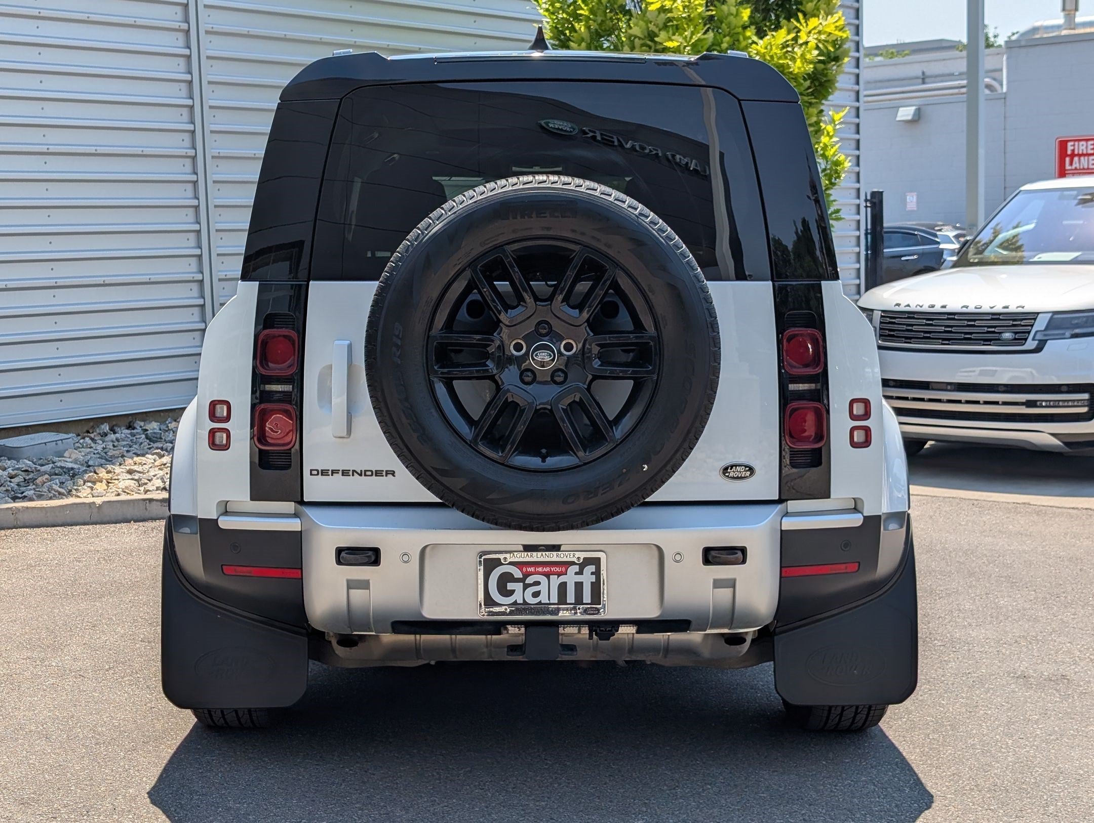 Used 2023 Land Rover Defender 110 S AWD/4WD image 9