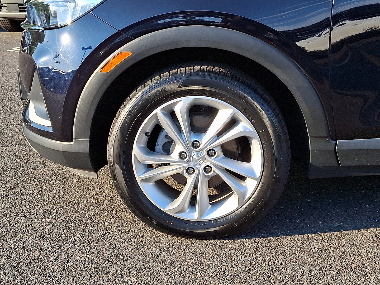 Certified 2021 Buick Encore GX Preferred w/ Cold Weather Comfort Package FWD image 8