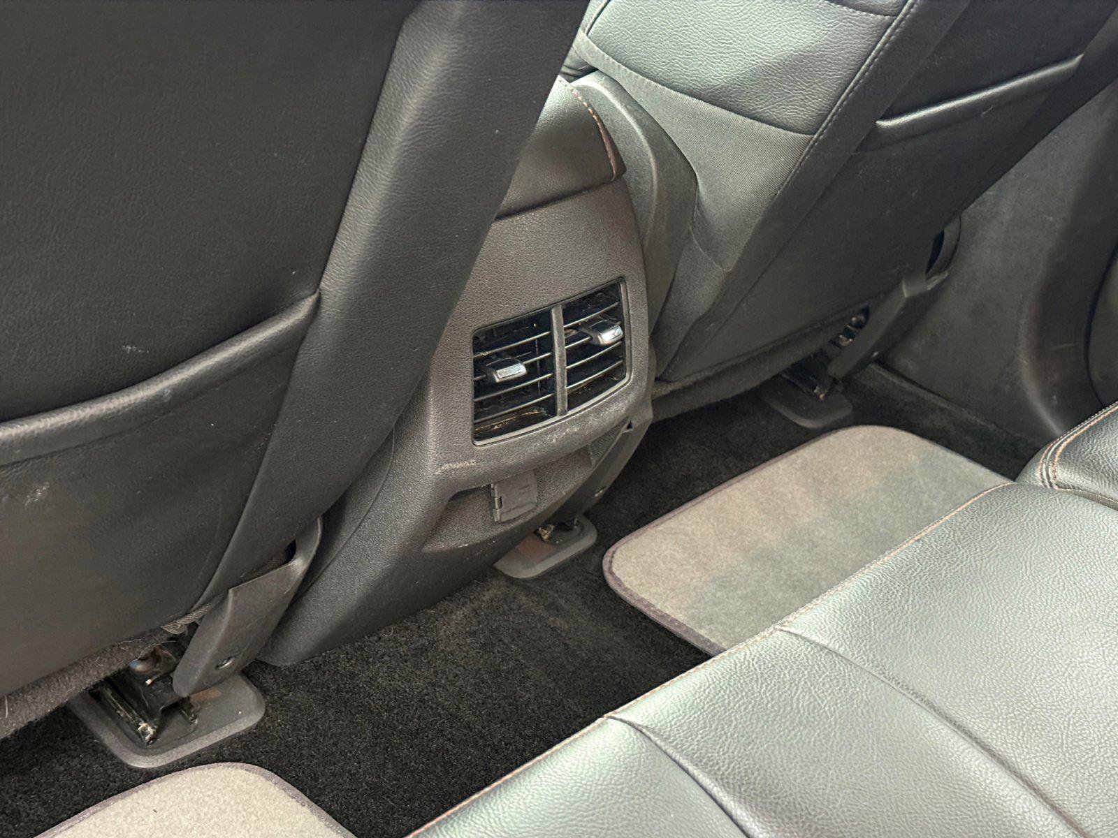 Used 2014 Ford Edge SEL w/ Equipment Group 205A AWD/4WD image 12