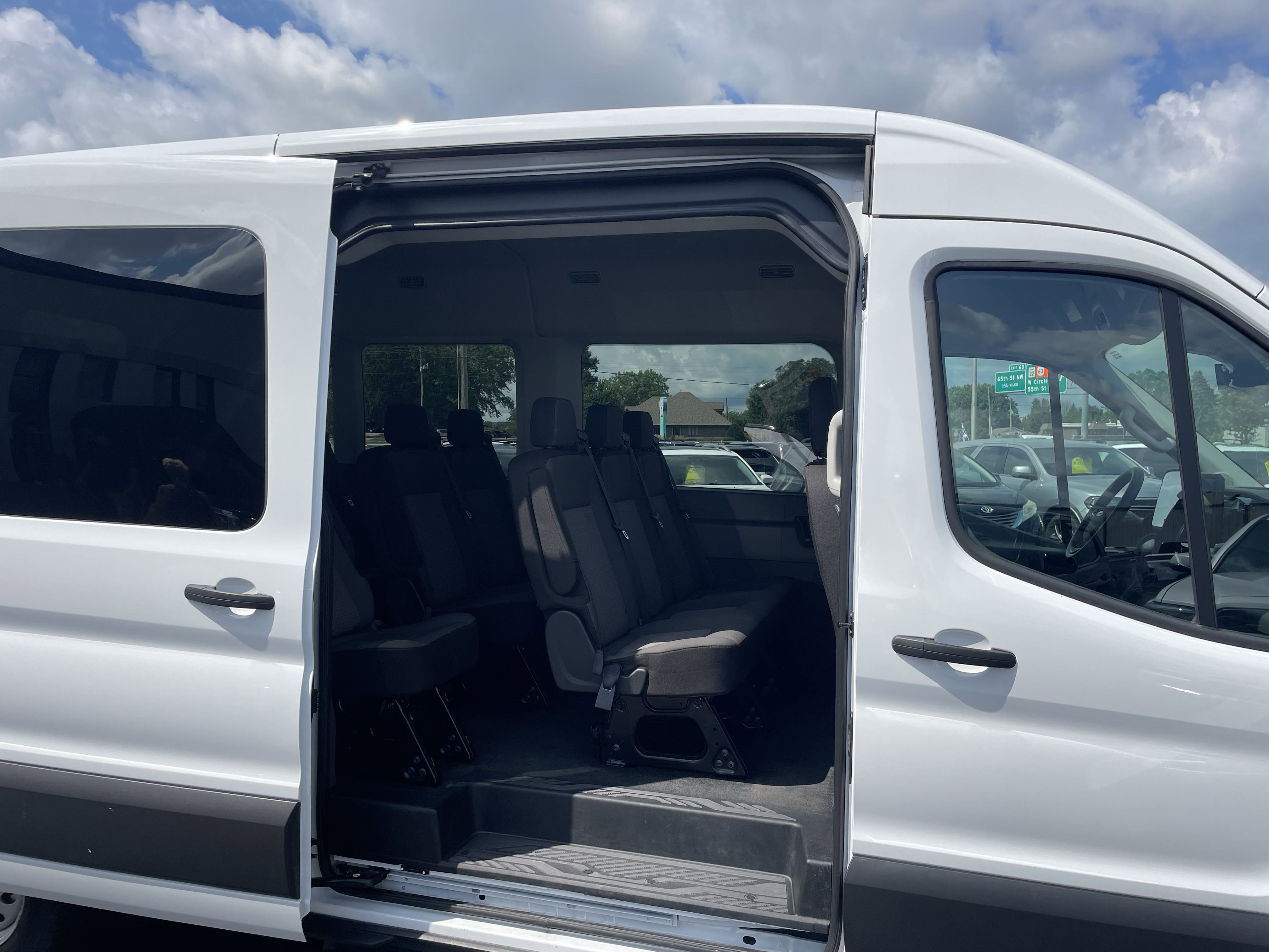 Used 2025 Ford Transit 350 XLT image 9