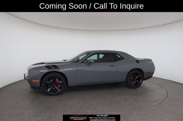 Used 2018 Dodge Challenger SXT RWD image 5