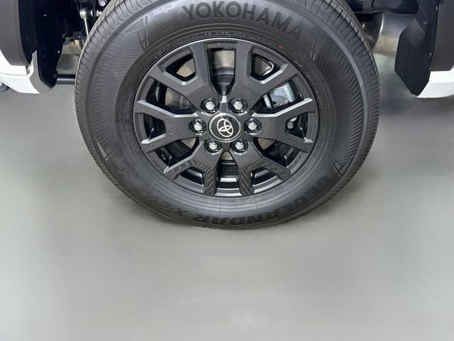 New 2026 Toyota 4Runner SR5 RWD image 30