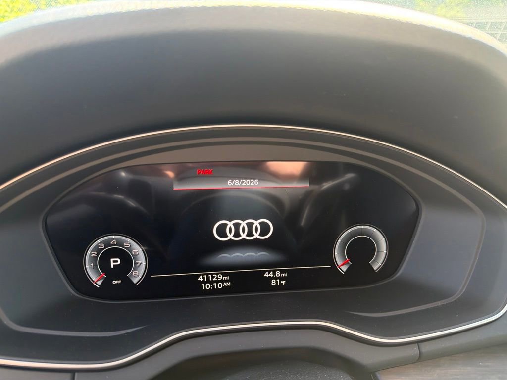 Used 2023 Audi Q5 2.0T Premium Plus w/ Premium Plus Package AWD/4WD image 2