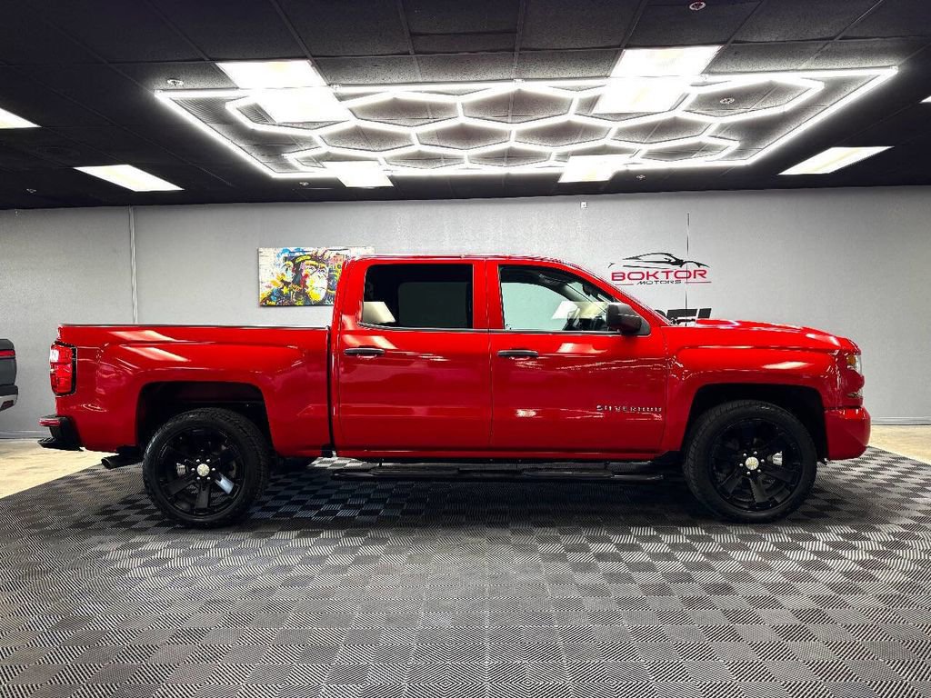 Used 2018 Chevrolet Silverado 1500 Custom w/ Custom Value Package AWD/4WD image 16