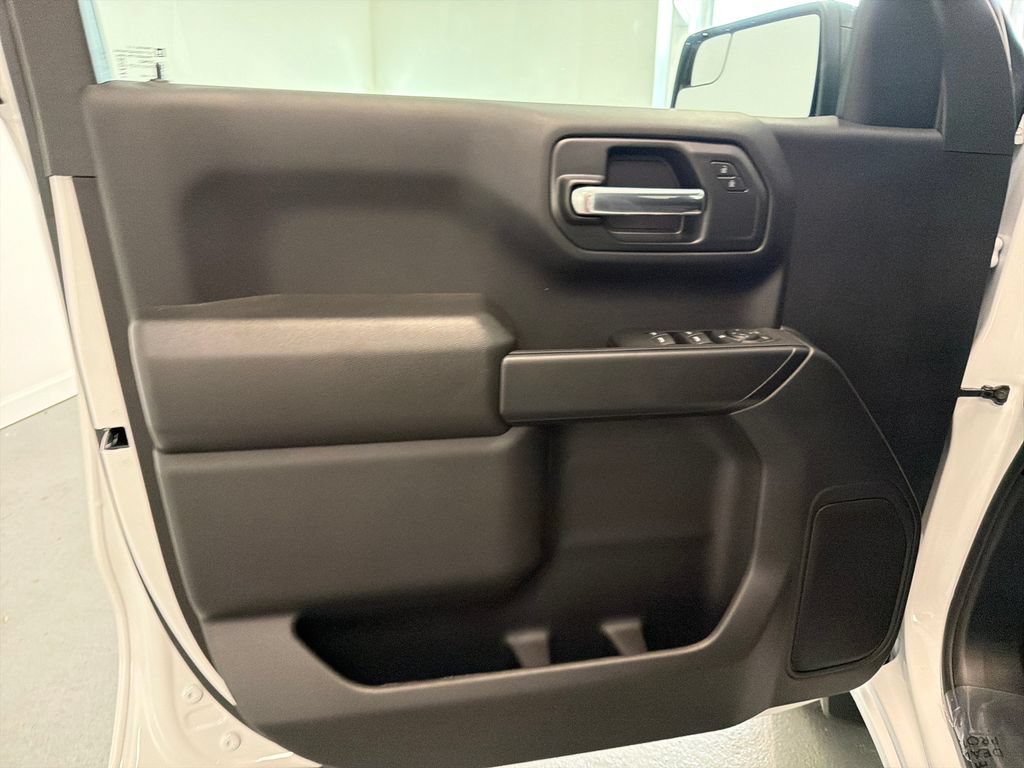 New 2026 GMC Sierra 1500 Pro w/ Graphite Edition AWD/4WD image 11