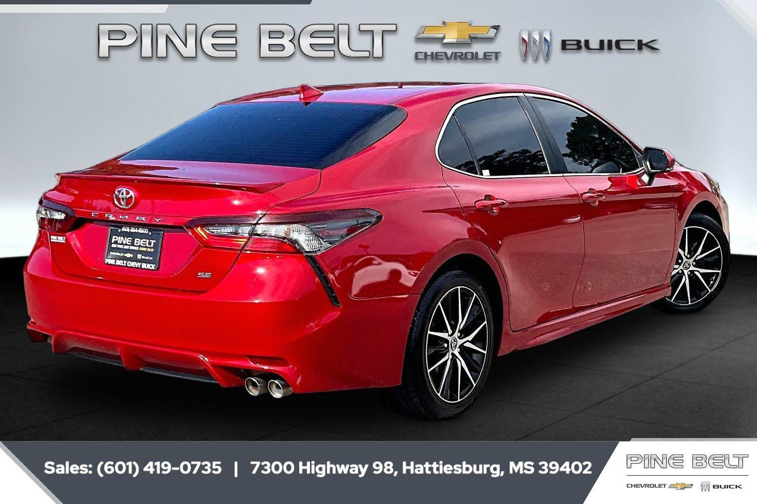 Used 2022 Toyota Camry SE FWD image 11