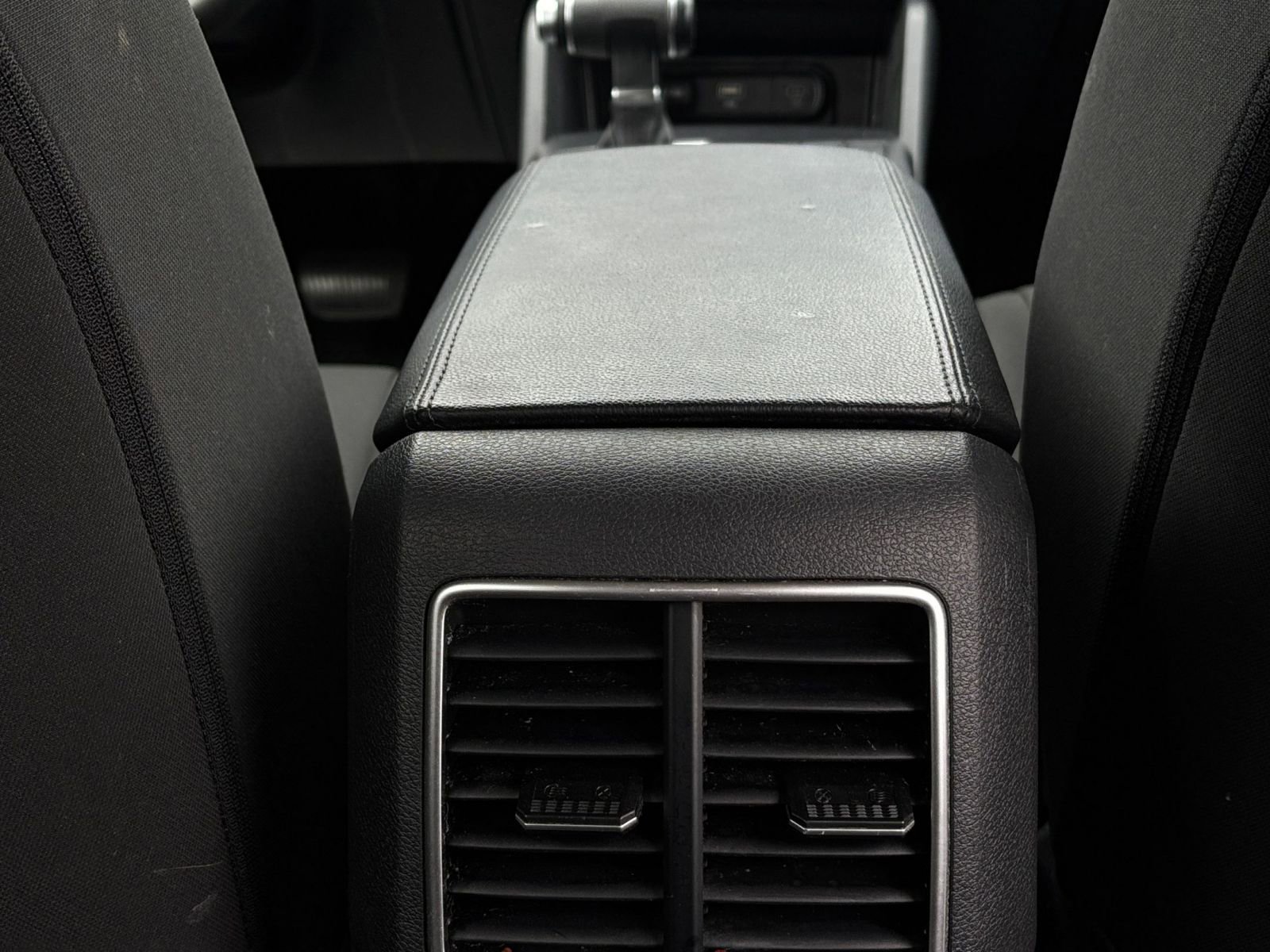 Used 2025 Kia Sportage LX image 22