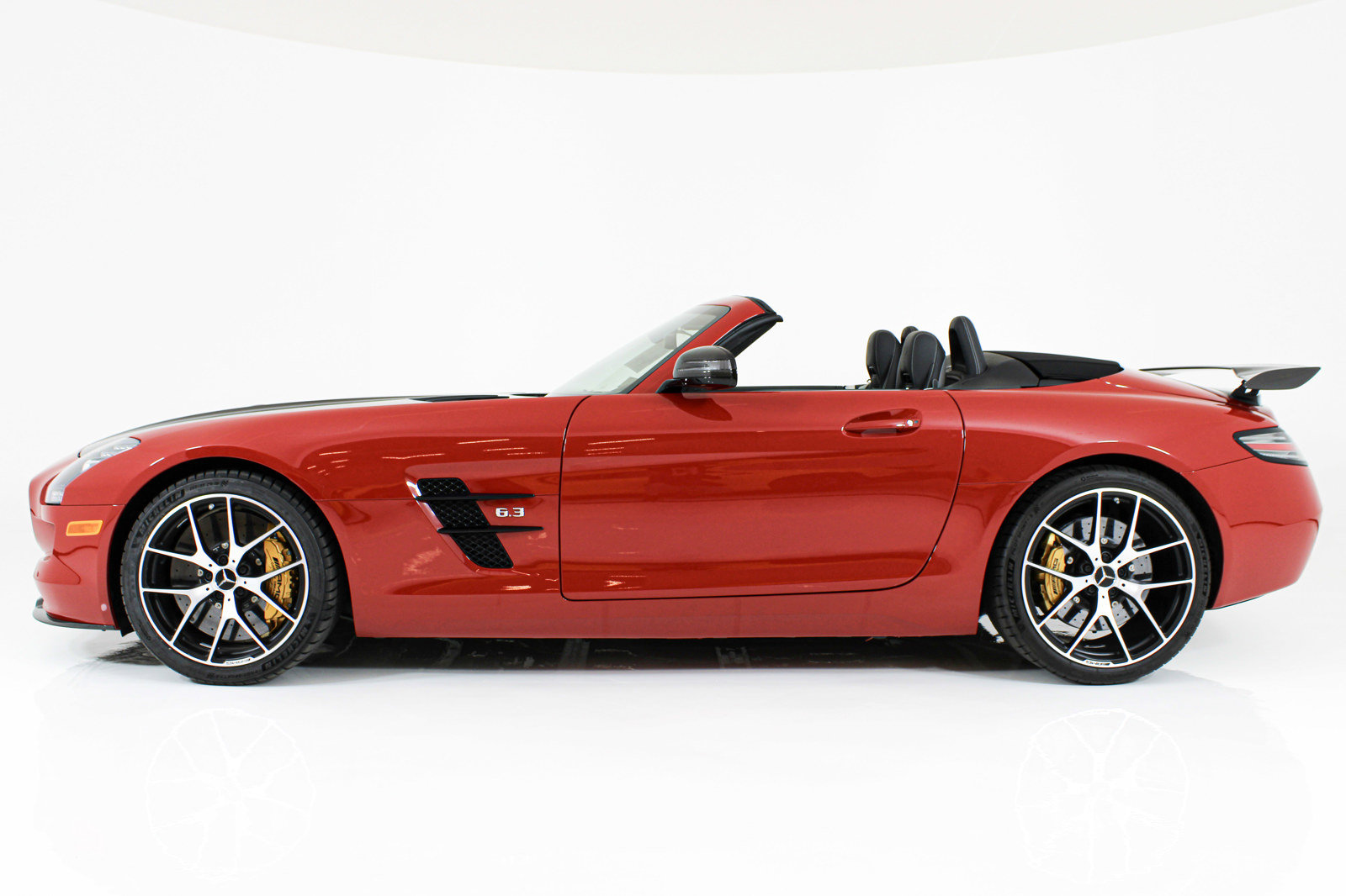 Used 2015 Mercedes-Benz SLS AMG GT Final Edition image 3