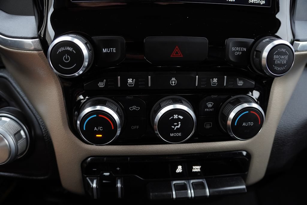 Certified 2019 RAM 1500 Laramie w/ Trailer Tow Group AWD/4WD image 29