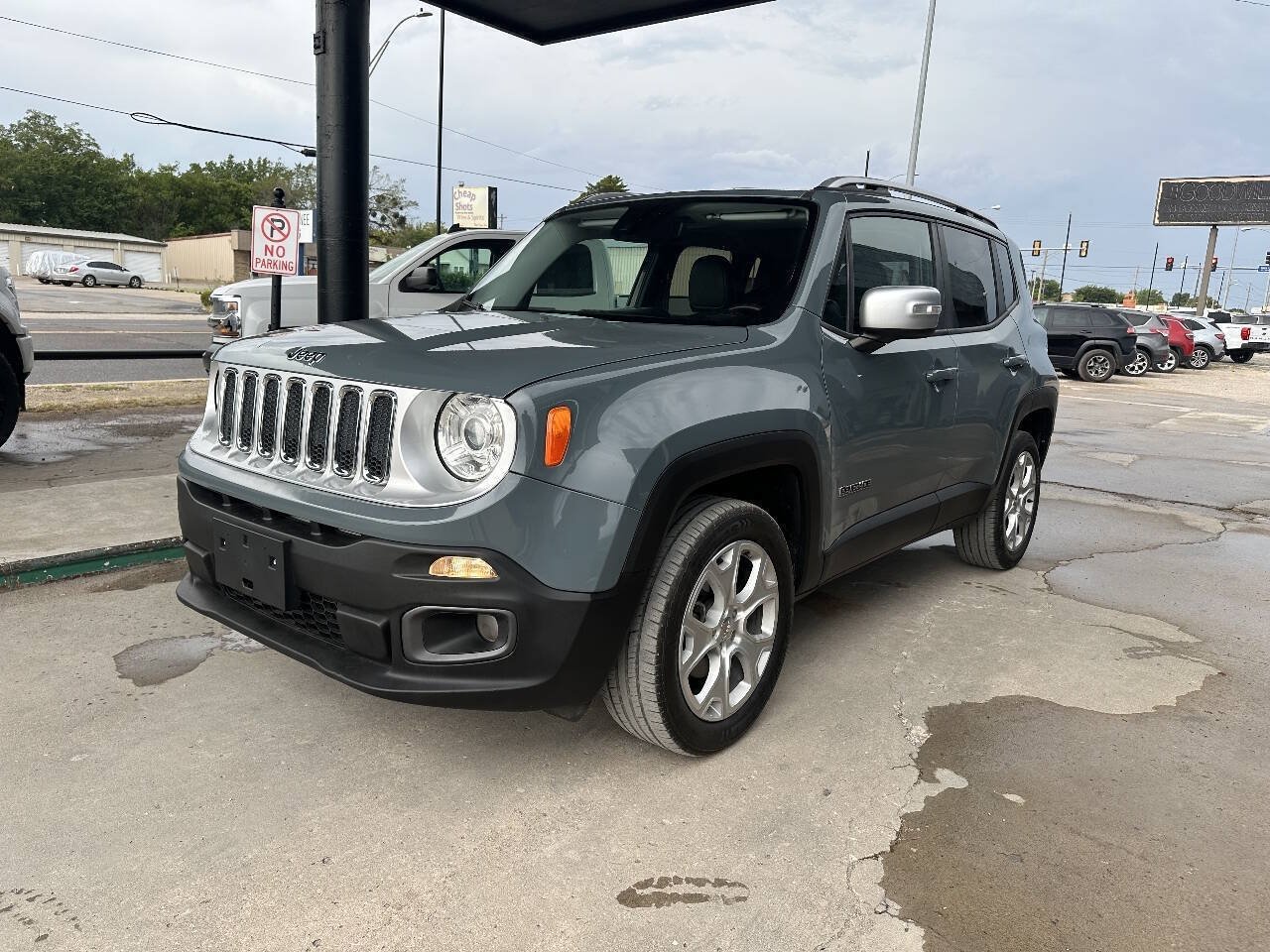 Used 2017 Jeep Renegade Limited AWD/4WD image 4