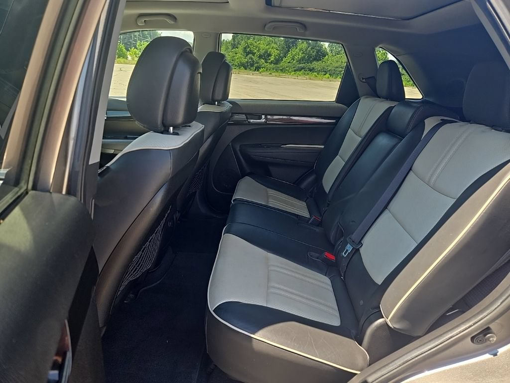 Used 2012 Kia Sorento SX w/ SX Premium Pkg FWD image 17