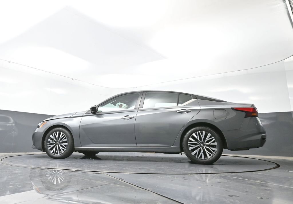 Used 2024 Nissan Altima 2.5 SV image 52