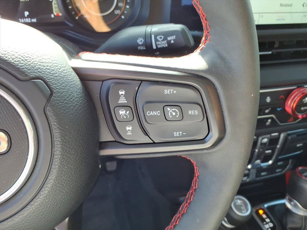Used 2024 Jeep Gladiator Rubicon w/ Convenience Group AWD/4WD image 19