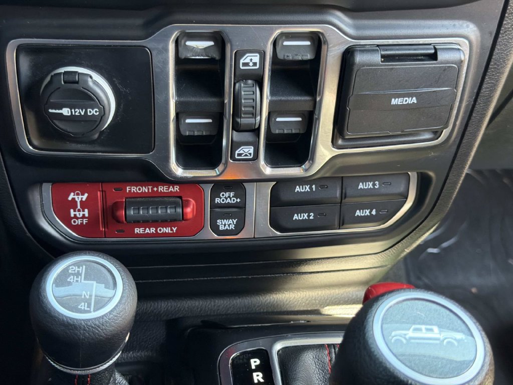 Used 2020 Jeep Gladiator Rubicon AWD/4WD image 32