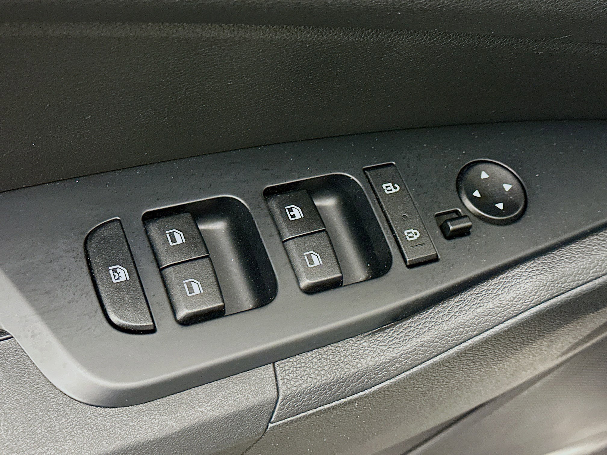 Used 2025 Kia Sportage LX image 15