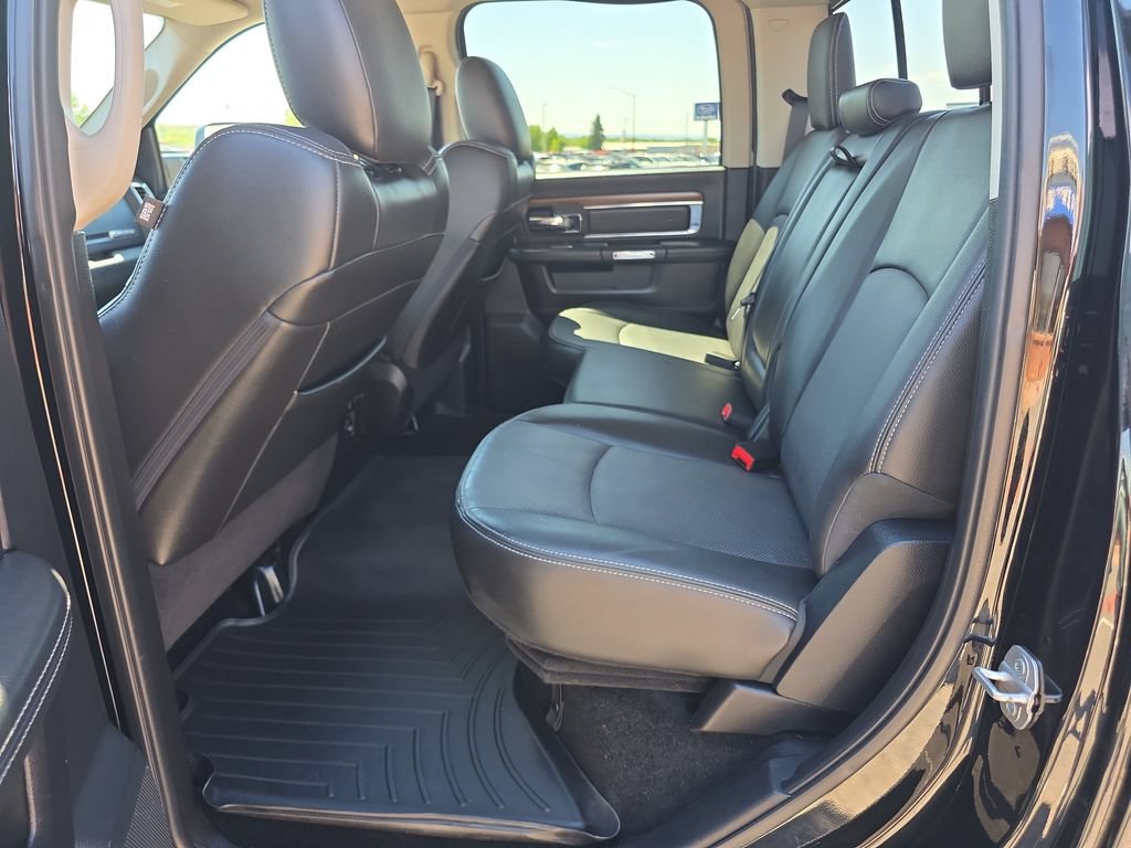 Used 2015 RAM 2500 Laramie w/ Black Appearance Group AWD/4WD image 27