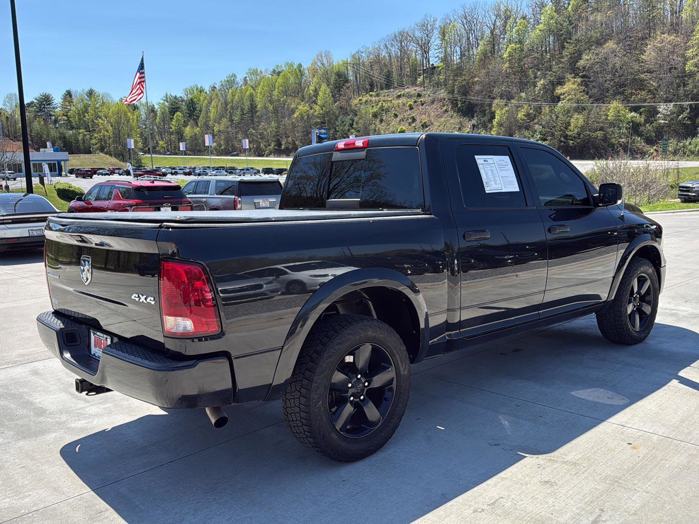 Used 2015 RAM 1500 Outdoorsman w/ Pittsburgh Penguins Edition AWD/4WD image 6
