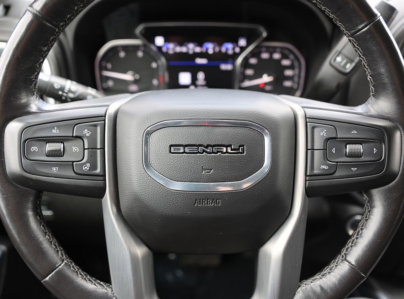 Used 2022 GMC Sierra 2500 Denali w/ Denali Ultimate Package image 46