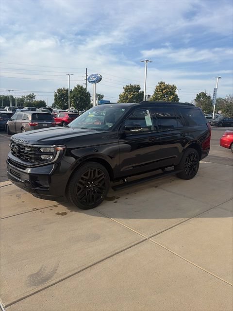 New 2026 Ford Expedition Platinum w/ Stealth Performance Package AWD/4WD image 3