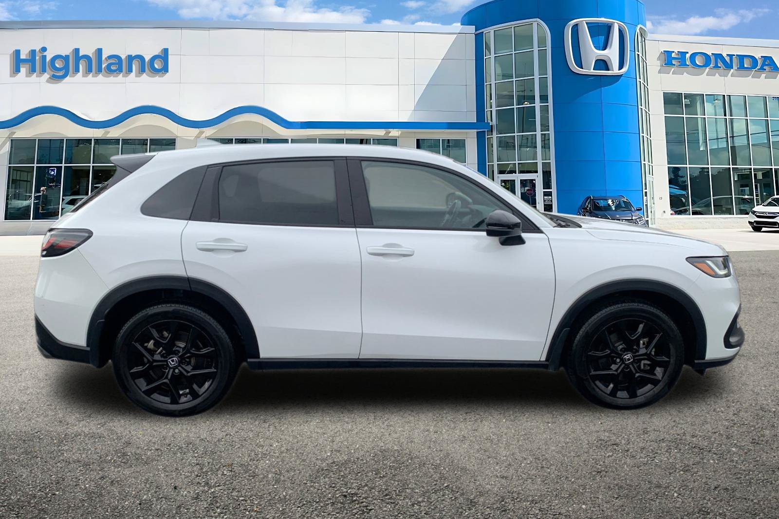 Used 2025 Honda HR-V Sport image 6