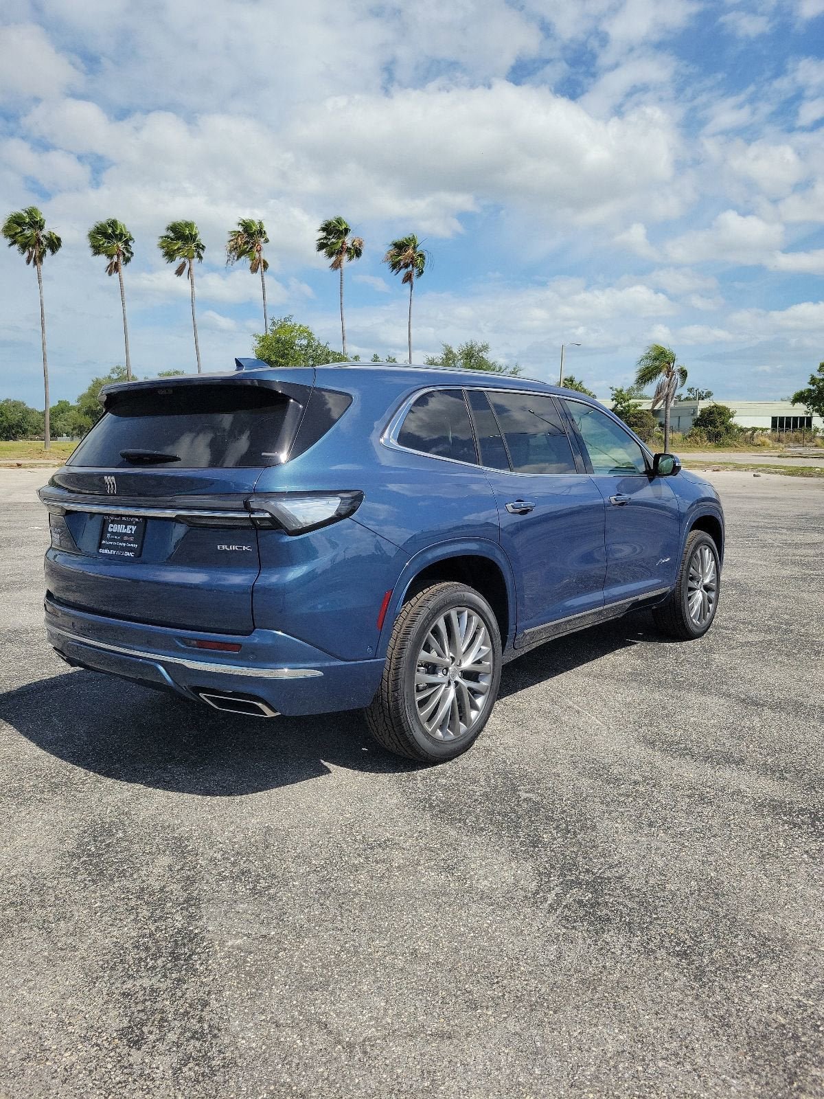 New 2026 Buick Enclave Avenir w/ Super Cruise Package FWD image 5