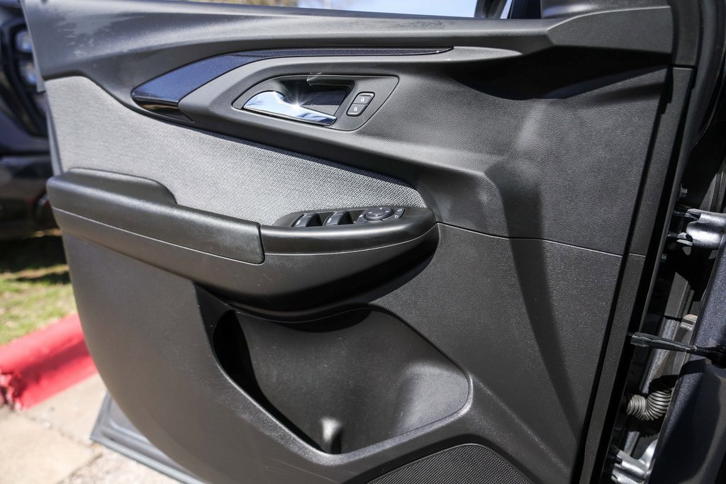 Used 2021 Chevrolet TrailBlazer LT w/ Convenience Package image 22