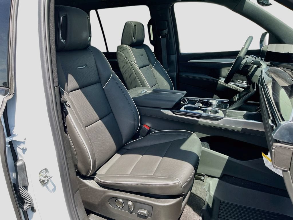 New 2026 Cadillac Escalade Sport w/ Touring Package AWD/4WD image 27