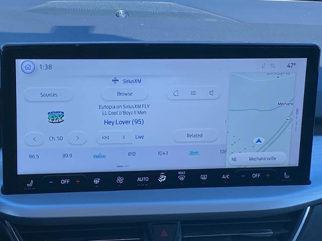 Certified 2023 Ford Escape Platinum w/ Premium Technology Package image 11