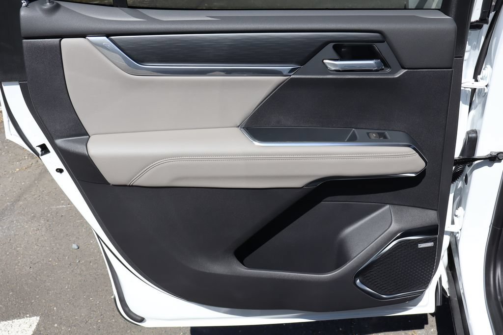 New 2026 GMC Acadia Elevation w/ Elevation Premium Package AWD/4WD image 20