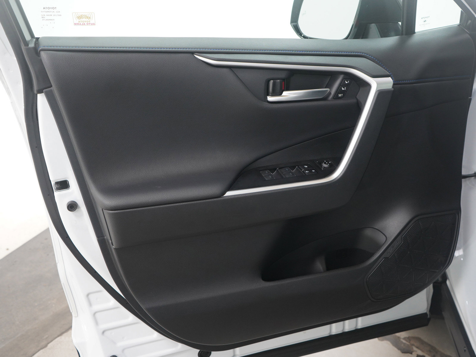 Used 2024 Toyota RAV4 XSE w/ Advanced Technology Package image 20