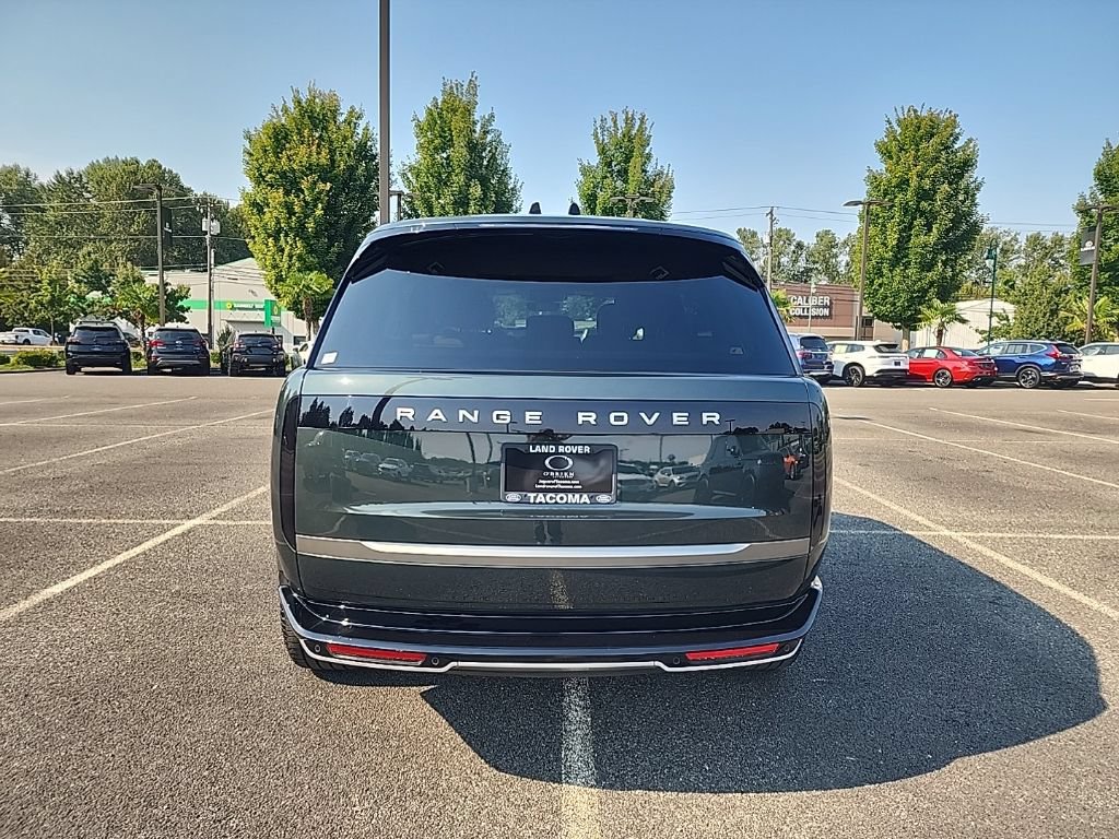 Certified 2025 Land Rover Range Rover Long Wheelbase SE AWD/4WD image 3
