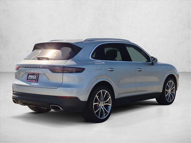 Used 2023 Porsche Cayenne AWD/4WD image 5