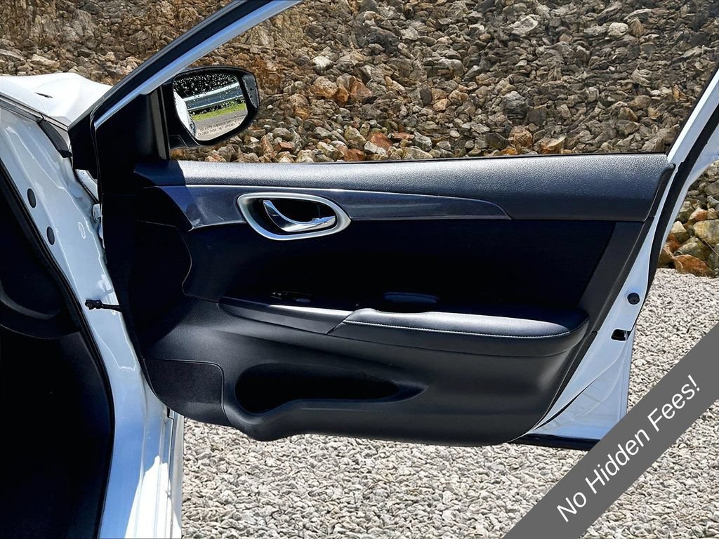 Used 2017 Nissan Sentra SR w/ SR Midnight Edition FWD image 15