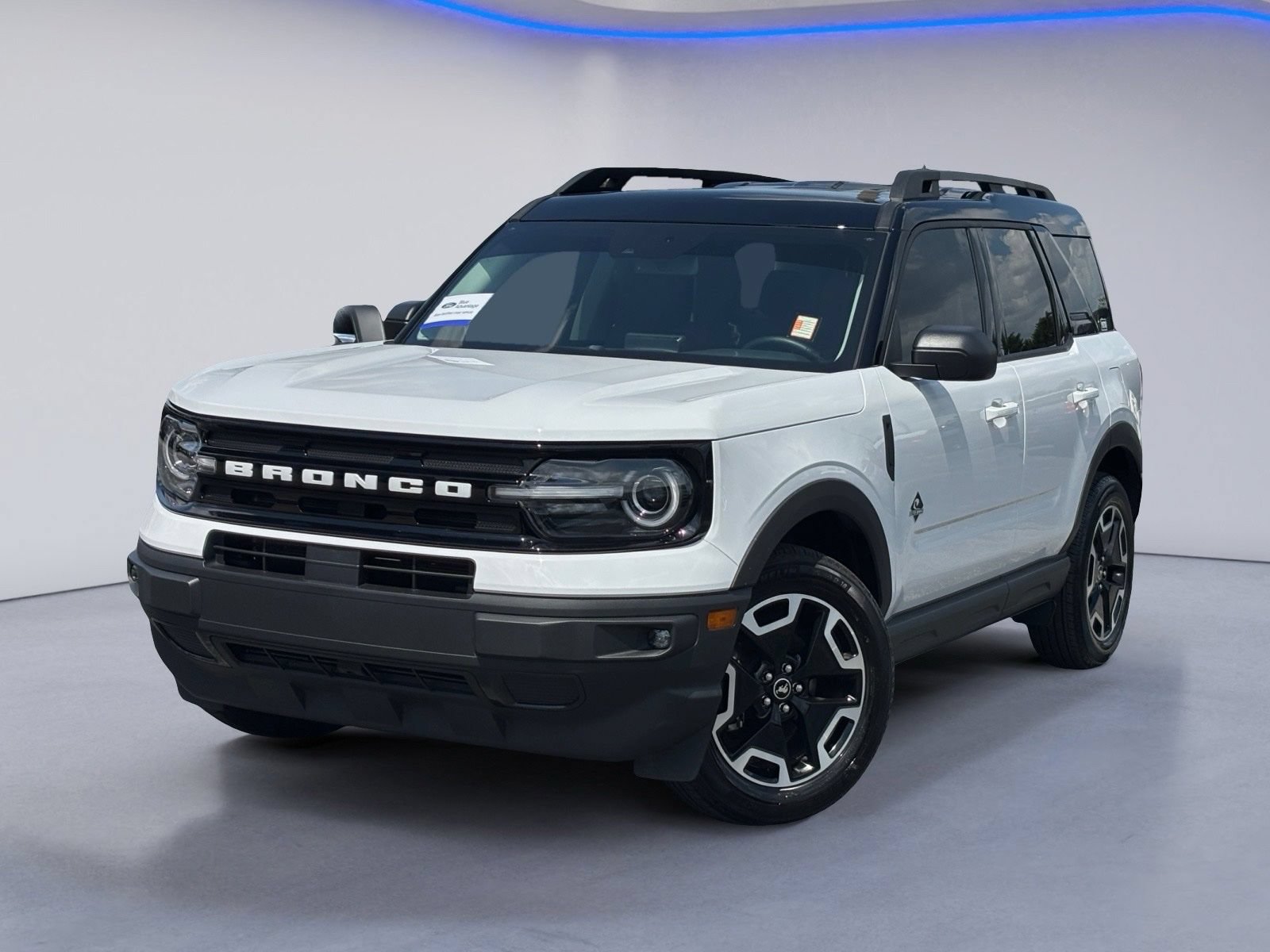 Certified 2024 Ford Bronco Sport Outer Banks w/ Tech Package AWD/4WD image 2