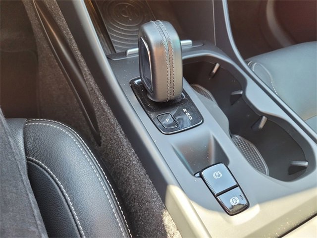 Used 2019 Volvo XC40 T5 Momentum image 22