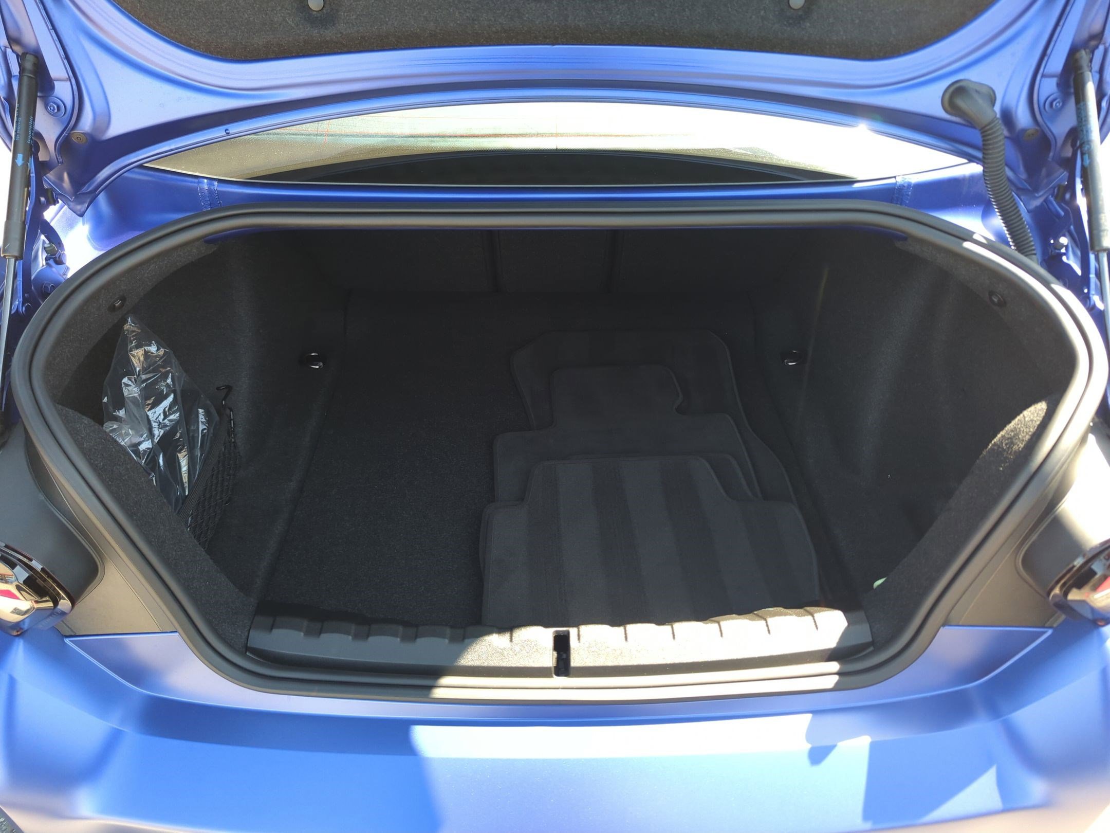 Used 2024 BMW M2 w/ Lighting Package image 32