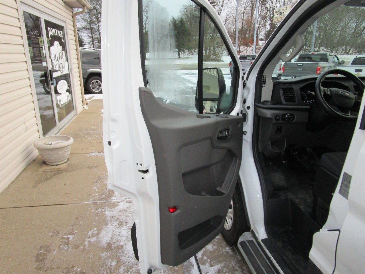 Used 2024 Ford Transit 250 Low Roof w/ Exterior Upgrade Package image 14